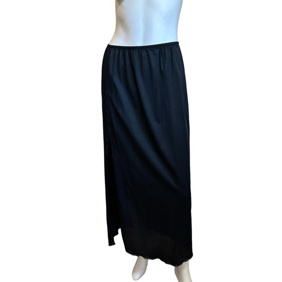 Vintage Vanity Fair Black Half Slip Slip sz M - Picture 1 of 9